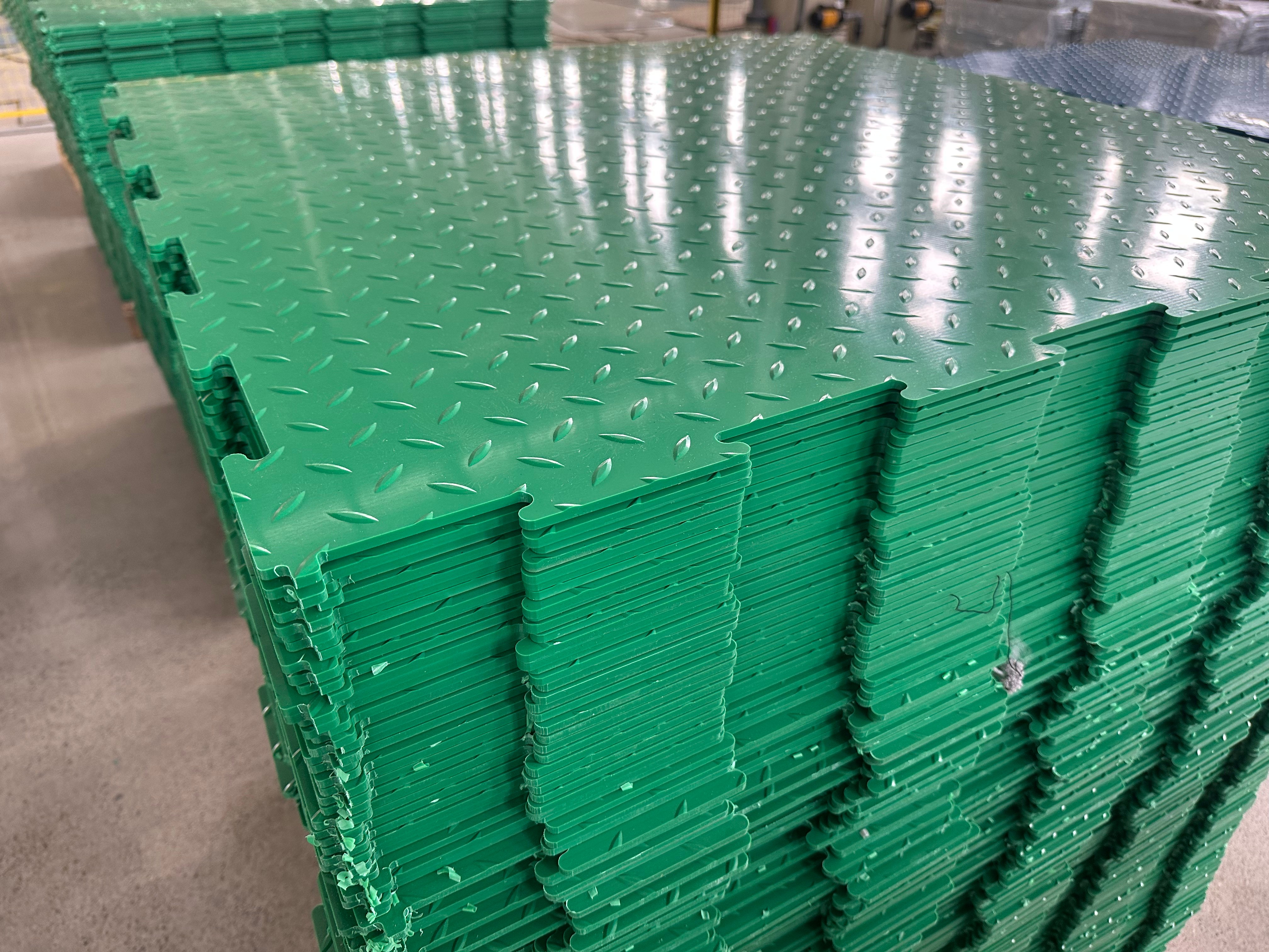 Kranabstützplatten & Bodenschutzplatten